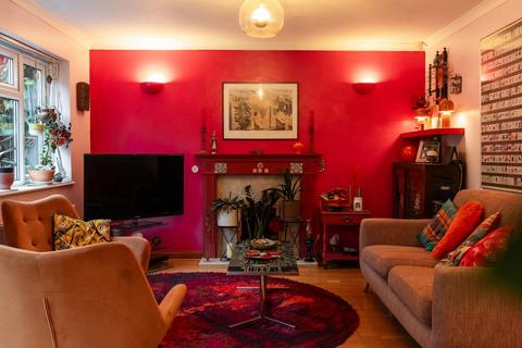 4 bedroom detached house for sale, Cliffe Road, Birstall, LE4