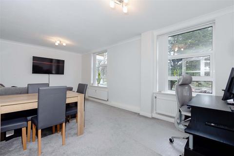 1 bedroom flat for sale, Grand Avenue, Worthing