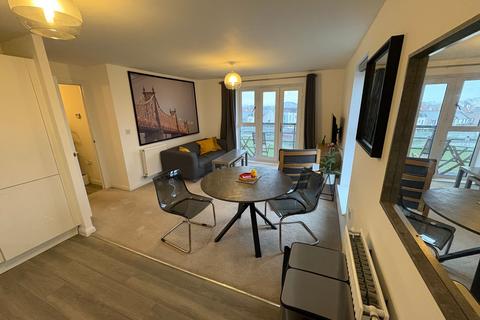 2 bedroom flat to rent, Mansell Road, Bristol BS34