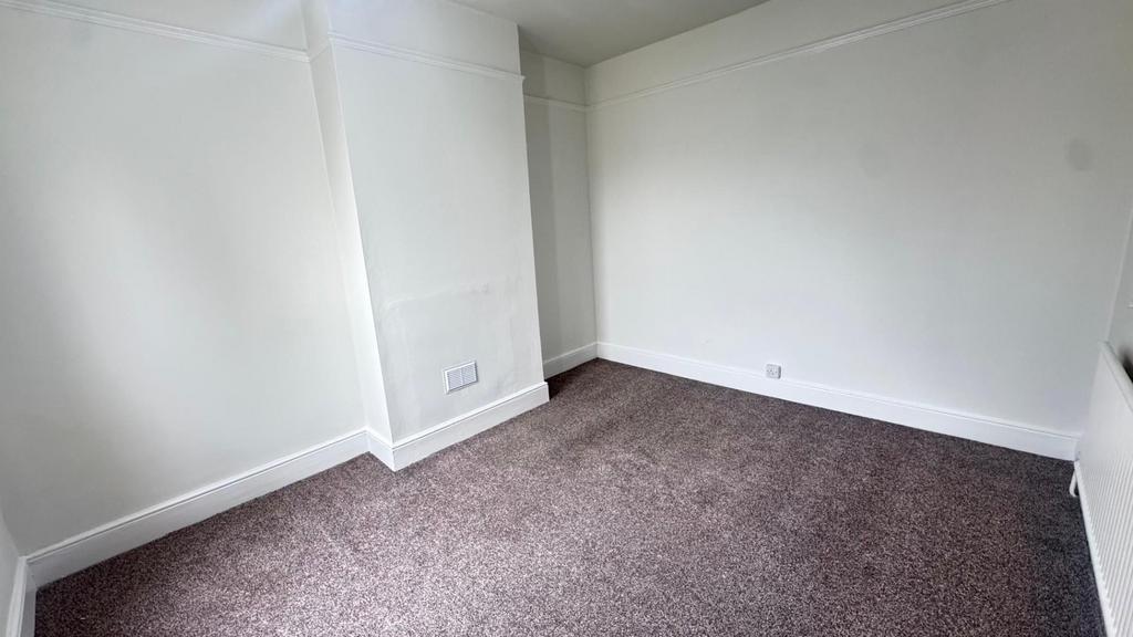 Bedroom 2.jpeg