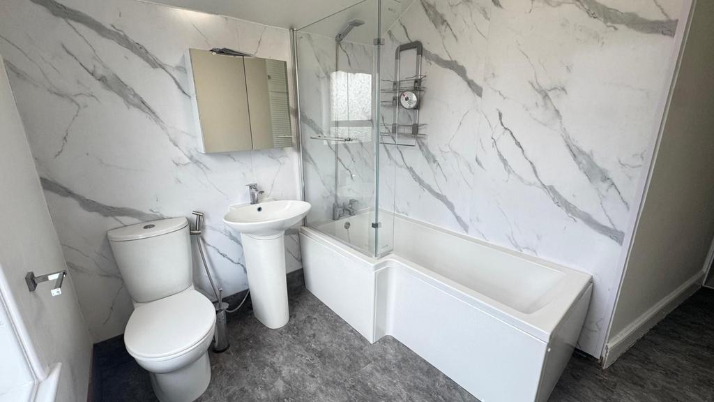 Bathroom 2.3.jpeg