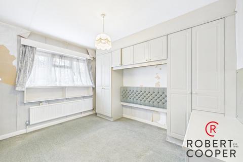 3 bedroom semi-detached house for sale, South Park Way, South Ruislip, HA4