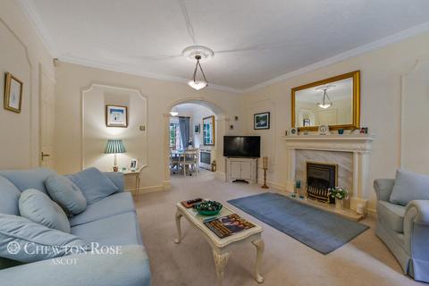 3 bedroom end of terrace house for sale, Shenstone Park, Ascot