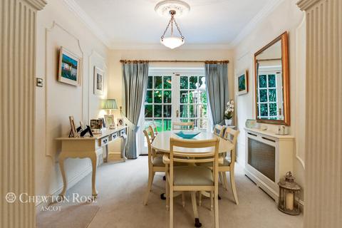 3 bedroom end of terrace house for sale, Shenstone Park, Ascot