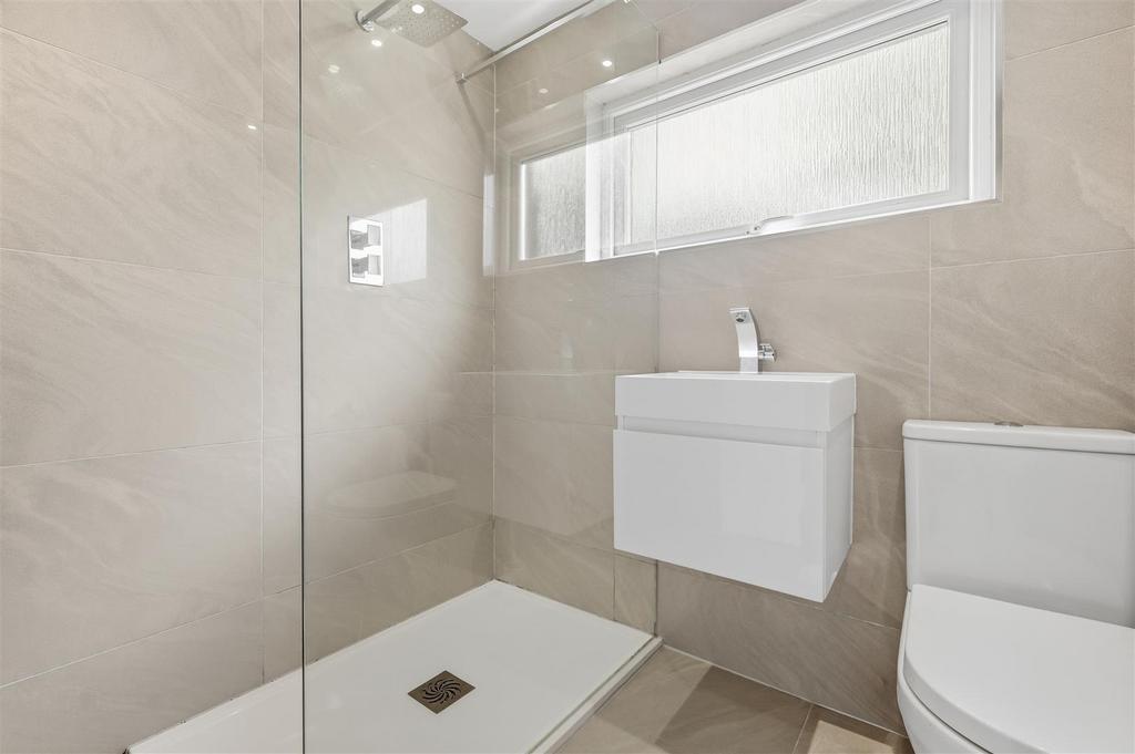 Bathroom two.jpg