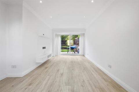2 bedroom terraced house for sale, Monoux Close, Billericay CM11