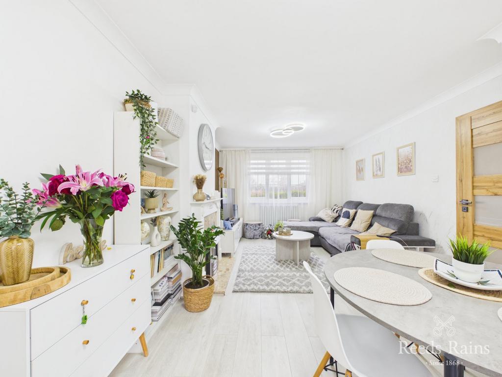 Sitting/Dining Room