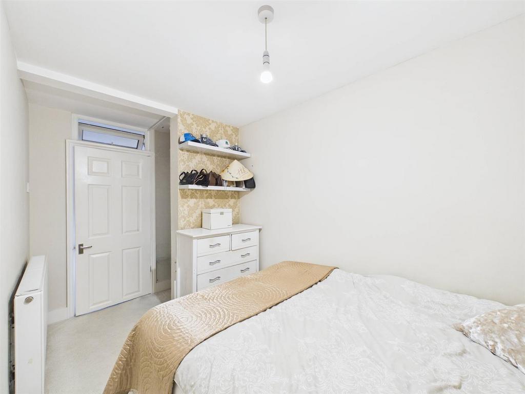 CAM02885 G0-PR0553-STILL003.jpg