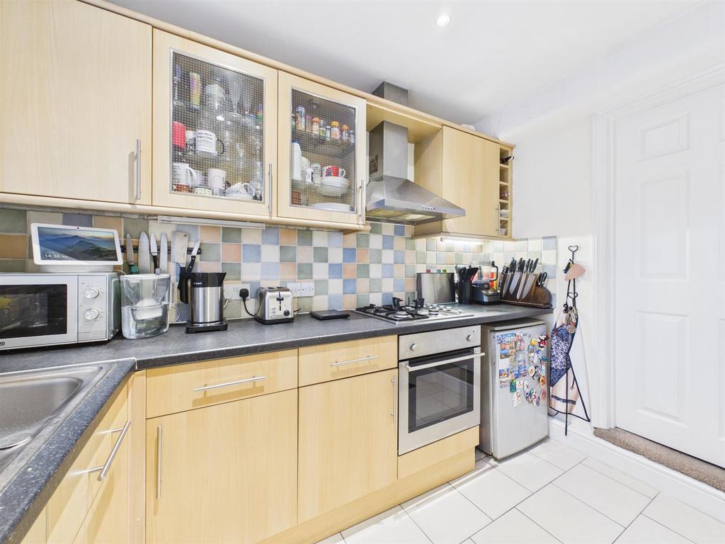 CAM02885 G0-PR0553-STILL012.jpg