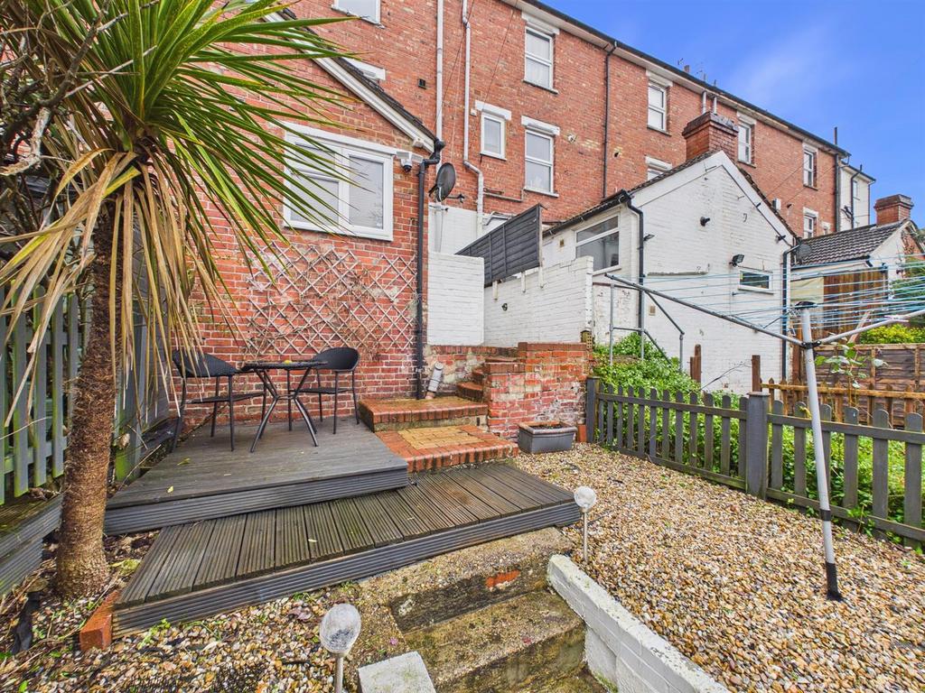 CAM02885 G0-PR0553-STILL015.jpg