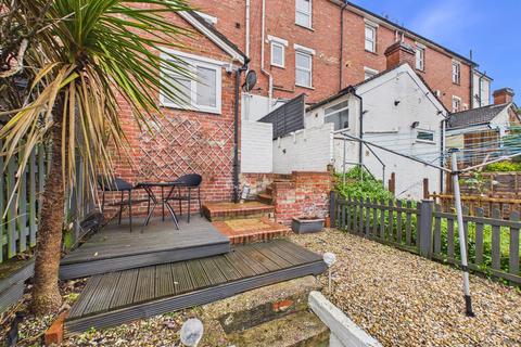 1 bedroom maisonette for sale, Farningham Road, Caterham CR3