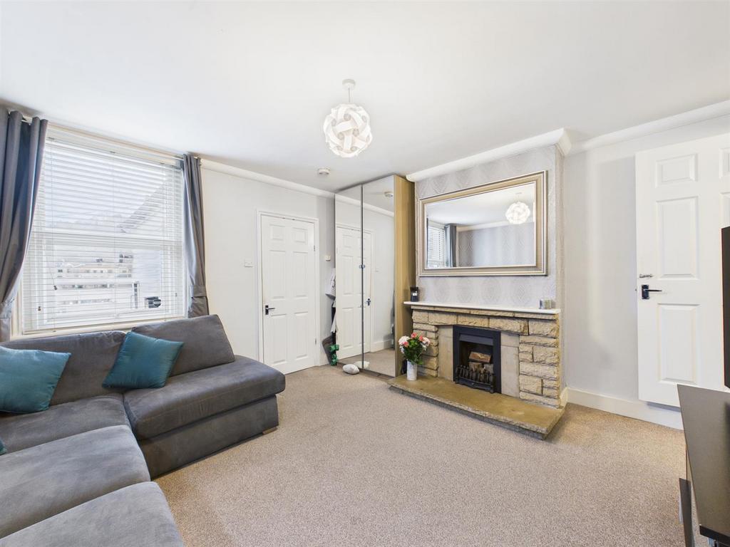 CAM02885 G0-PR0553-STILL009.jpg