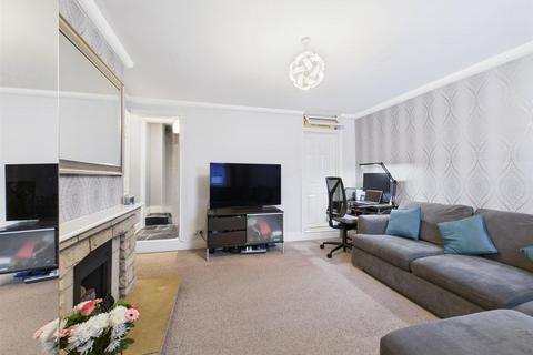 1 bedroom maisonette for sale, Farningham Road, Caterham CR3
