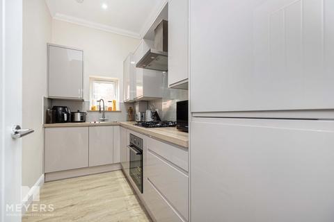 2 bedroom flat for sale, Westby Road, Bournemouth, BH5 1