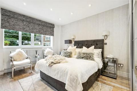 undefined, Pembroke Road, London