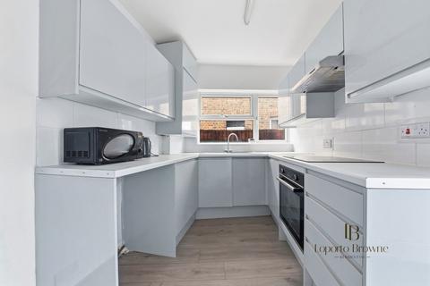 2 bedroom apartment to rent, Drayton Road, NW10