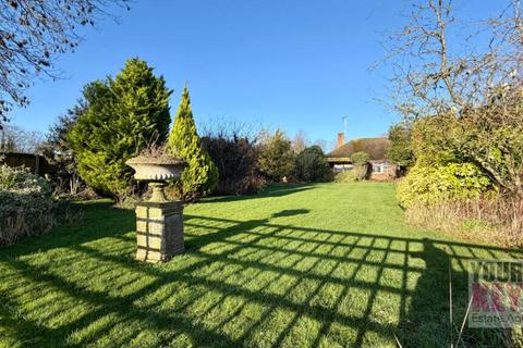 3 bedroom detached bungalow for sale, Canterbury Road, Lyminge, Folkestone, Kent CT18 8HD