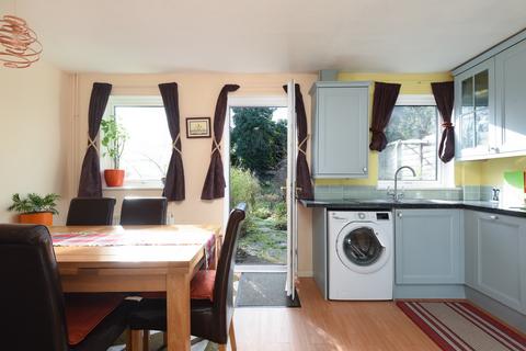 undefined, Hurst Road, Kennington