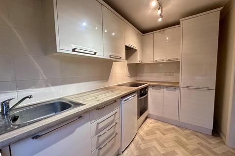 1 bedroom flat to rent, New Park Street, Devizes