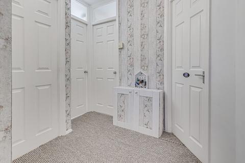 2 bedroom detached bungalow for sale, Clifton Avenue, Benfleet, SS7