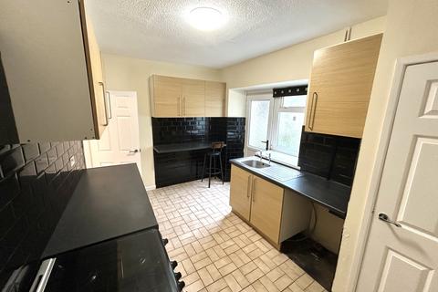 2 bedroom house to rent, Berw Road, Pontypridd CF37