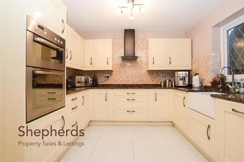 undefined, Oakview Close, Cheshunt EN7