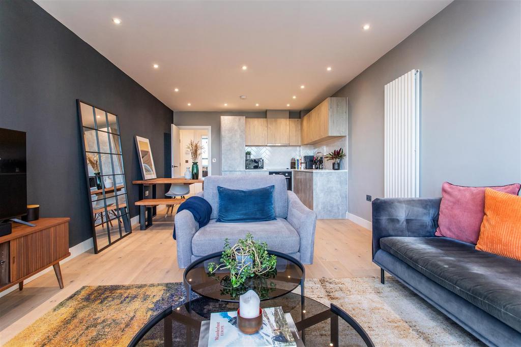 Open Plan Reception/Kitchen
