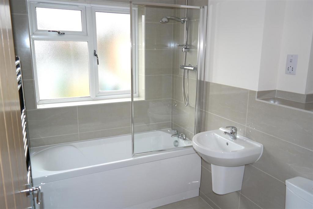 002 Bloomsbury Court - Bathroom other.jpg