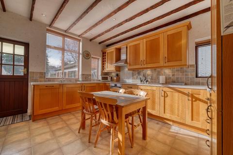 4 bedroom semi-detached house for sale, Kingsway, Orpington BR5