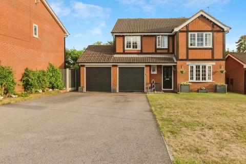 4 bedroom detached house for sale, College Fields, Stone