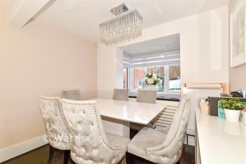 4 bedroom detached house for sale, Allen Close, Chatham ME5