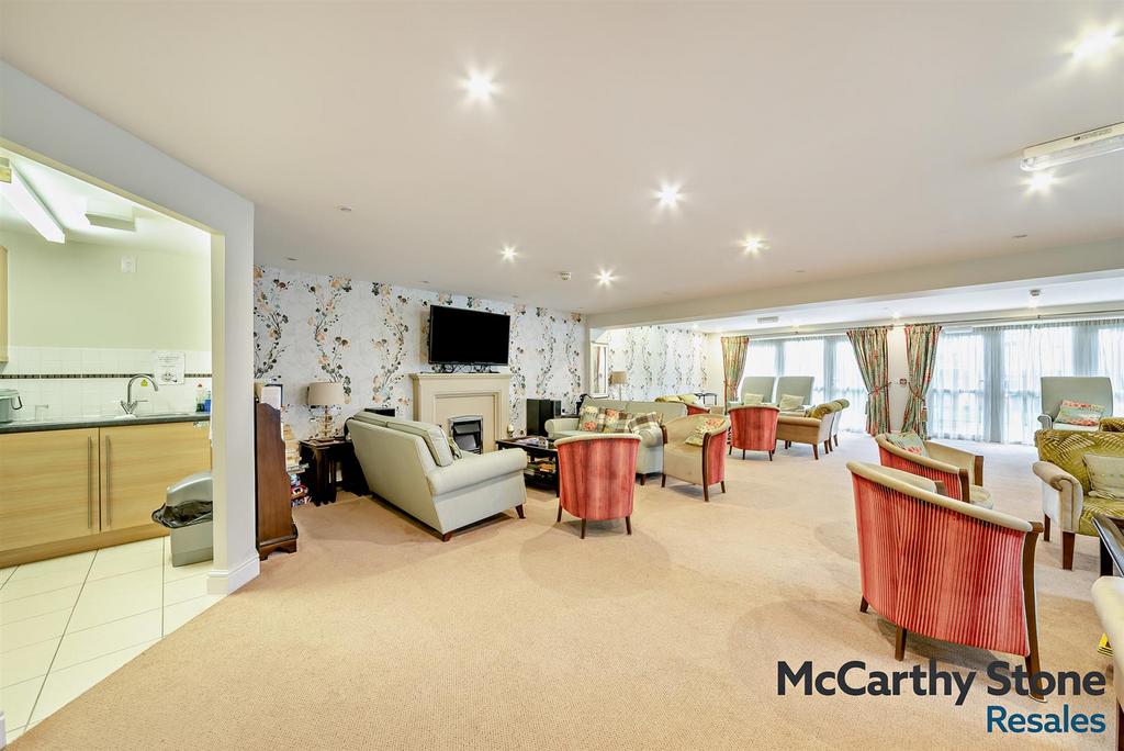 8677137-interior04-800.jpg