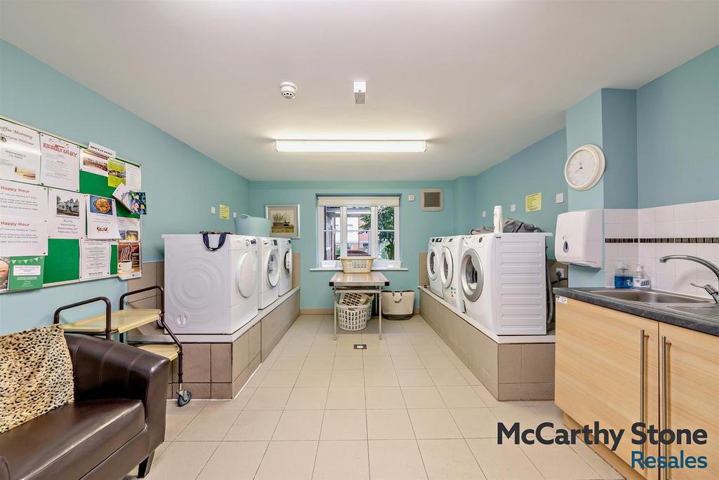 8677137-interior03-800.jpg