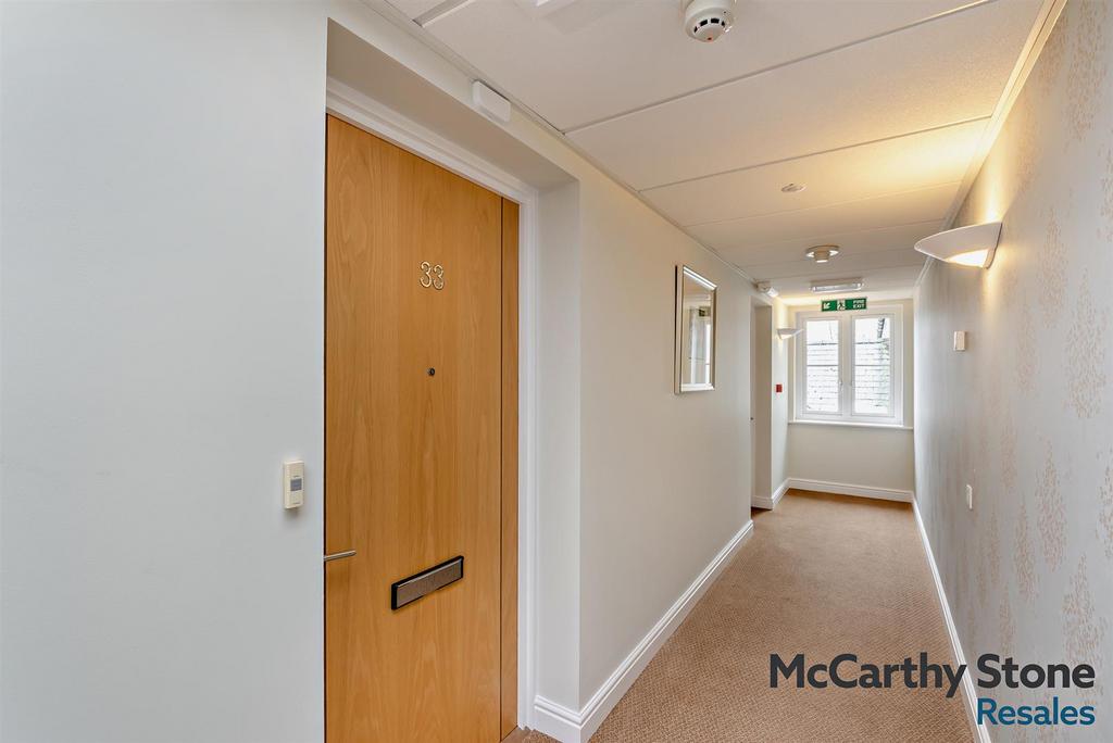 8677137-interior16-800.jpg