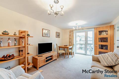 1 bedroom apartment for sale, Emma Court, Southern Road, Basingstoke, RG21 7QF