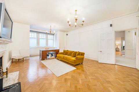 2 bedroom flat to rent, Queen's Gate, London SW7