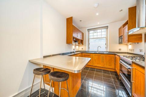 2 bedroom flat to rent, Queen's Gate, London SW7