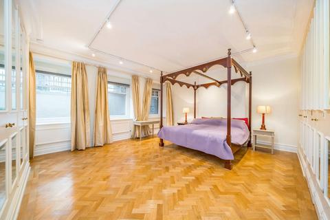 2 bedroom flat to rent, Queen's Gate, London SW7