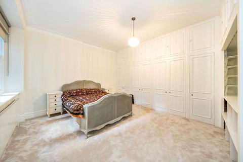 2 bedroom flat to rent, Queen's Gate, London SW7