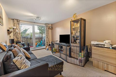 2 bedroom flat for sale, Commonwealth Drive, Crawley RH10