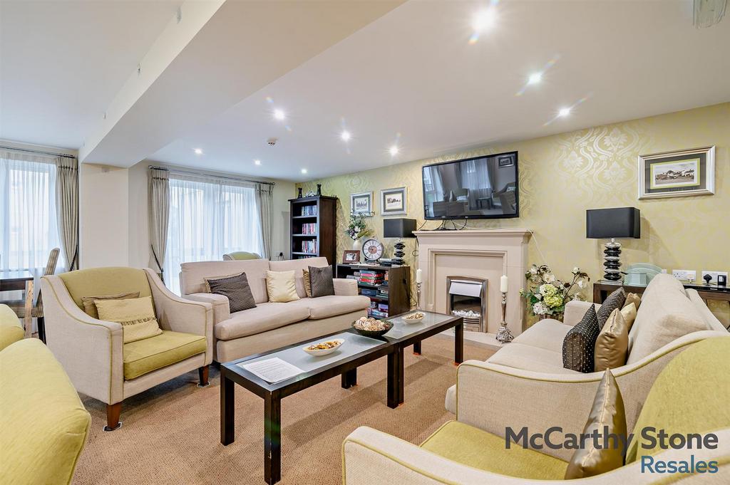 Homeowners Lounge