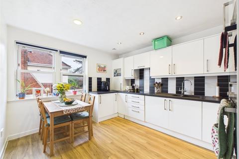 2 bedroom apartment for sale, Colehurst Park, Lansdowne Walk, Worcester, Worcestershire, WR3