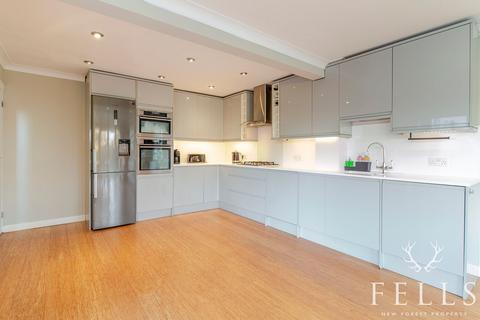 4 bedroom detached house for sale, East View Road, Ringwood BH24
