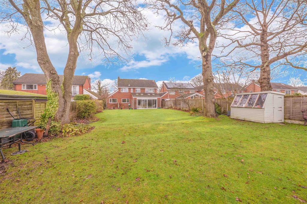 South/West Facing Garden