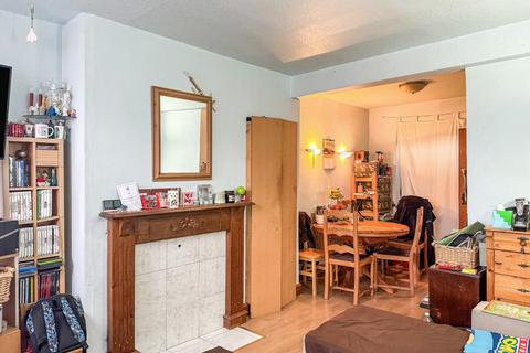2 bedroom terraced house for sale, Durham Road, Feltham, TW14