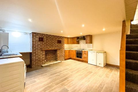 1 bedroom terraced house for sale, New Mill Road, Holmfirth HD9