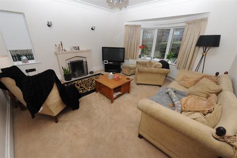 undefined, Highfield Crescent, Heaton, Bradford