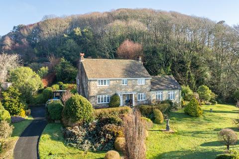 4 bedroom detached house for sale, Undercliff Drive, Niton