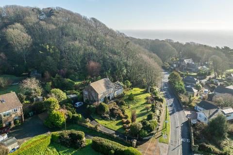 4 bedroom detached house for sale, Undercliff Drive, Niton