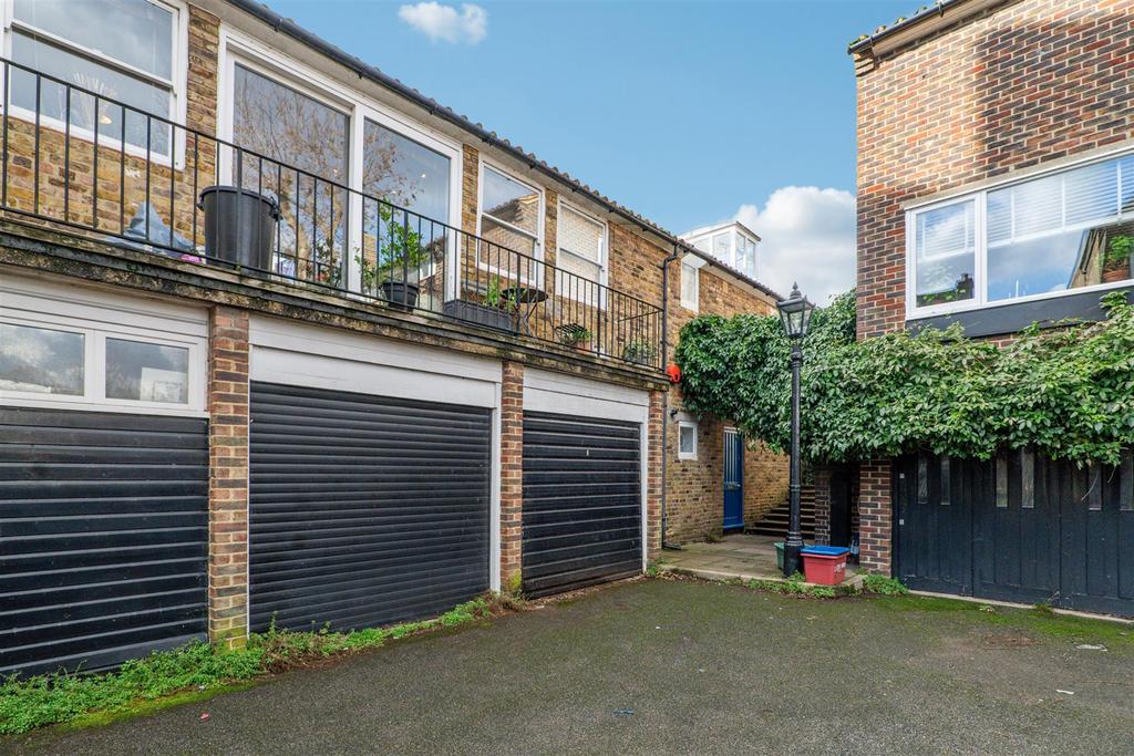 FOR SALE - Eyot Green, W4